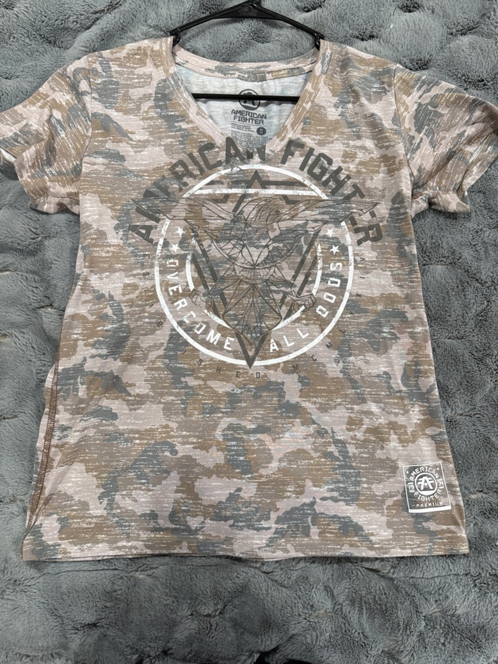 American Fighter Camo Graphic Tee in Tan, Gray & Cream